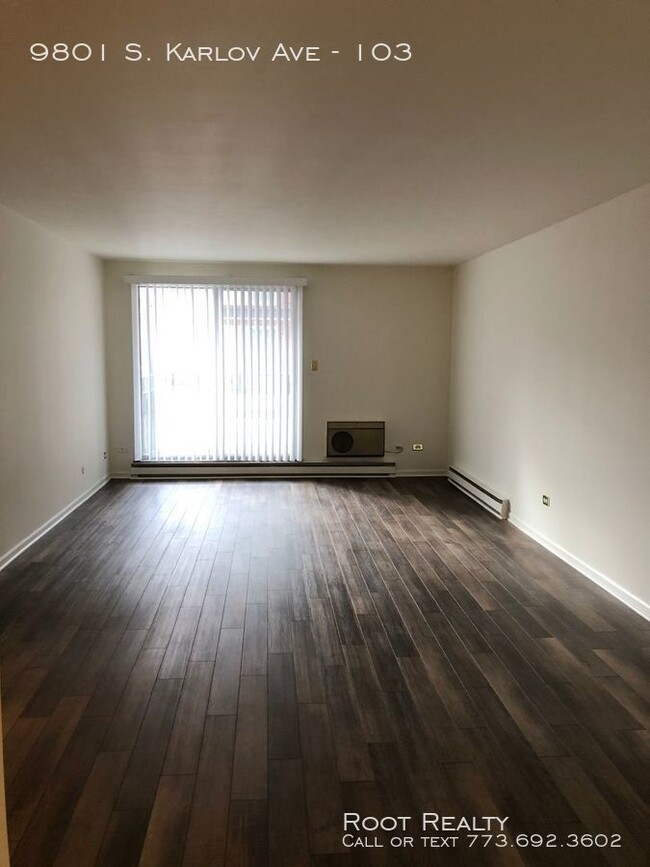 Foto del edificio - 9801 Karlov Ave