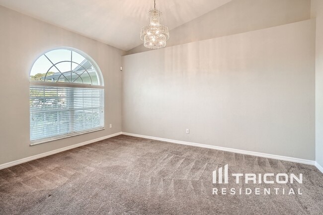 Building Photo - 10 Pittman Dr