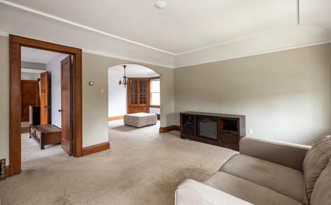 Building Photo - 2664 N 61st St