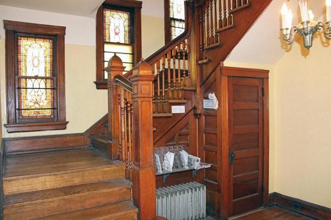 Building Photo - 2704 N Hackett Ave