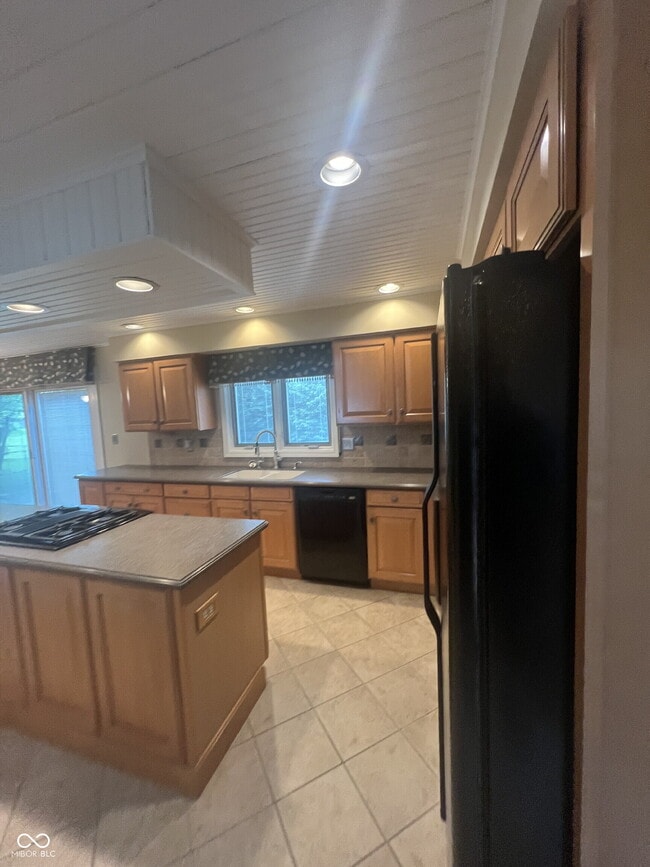 Building Photo - 12748 Limberlost Dr