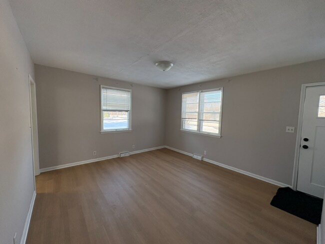 Building Photo - 870 Wagon Wheel Trail