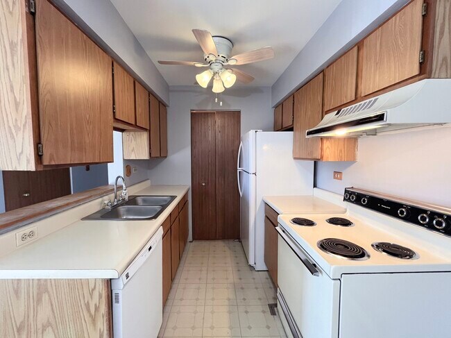 Foto del edificio - 615 S Virginia Rd