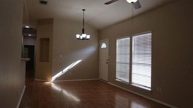 Foto del edificio - 8712 Weiser Dr