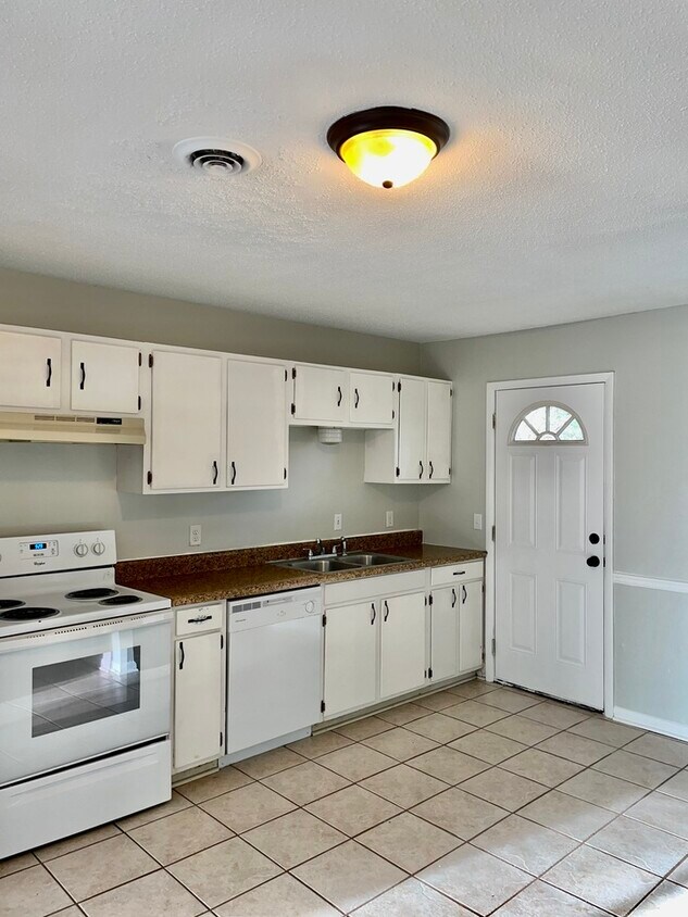 2 bedroomEast Brainerd /East Hamilton House Rental in Chattanooga