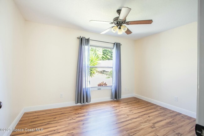 Building Photo - 6485 Orchid Ave