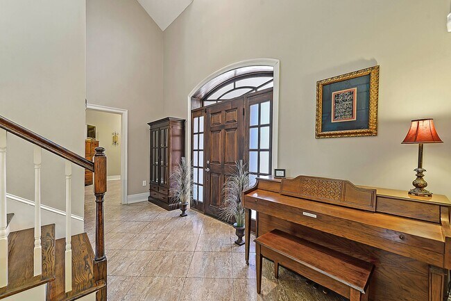 Foto del edificio - Incredible Home A Block off of Biloxi Beach!