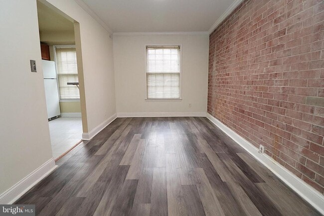 Foto del edificio - 6010 Westchester Park Dr