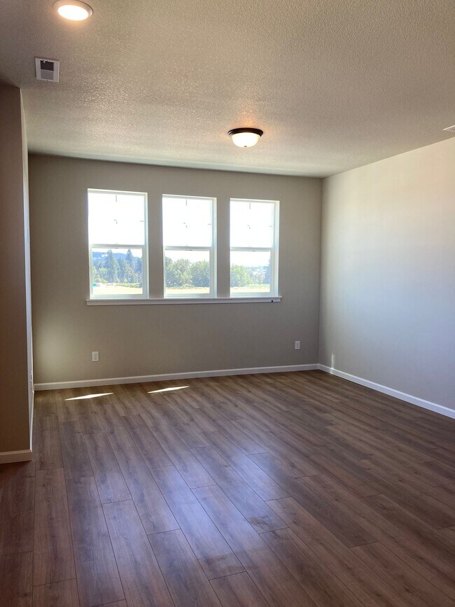 Sala de estar - 7471 SE Kinnaman St