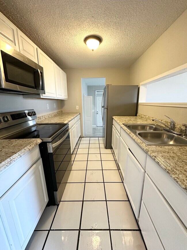 Foto del edificio - 3142 W 6th St