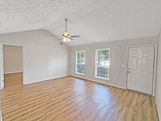 Building Photo - 134 Dove Landing