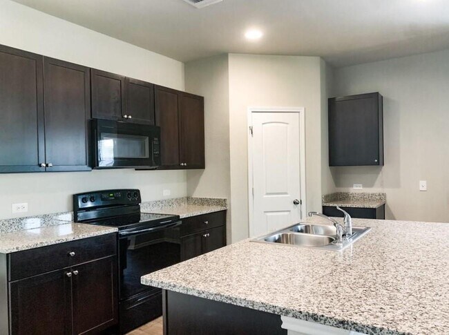 Building Photo - 12729 Brahmin Dr