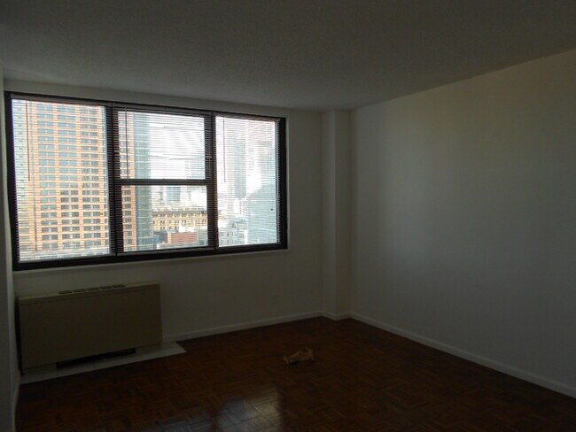 Foto del edificio - 280 Marin Blvd
