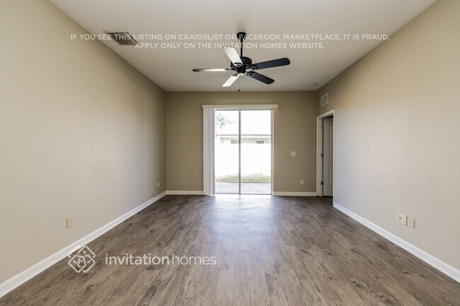 Foto del edificio - 11504 Village Brook Dr