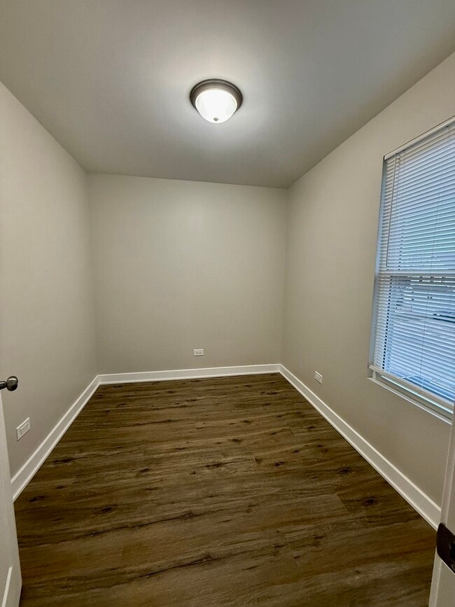 Building Photo - 146 S 9th Ave