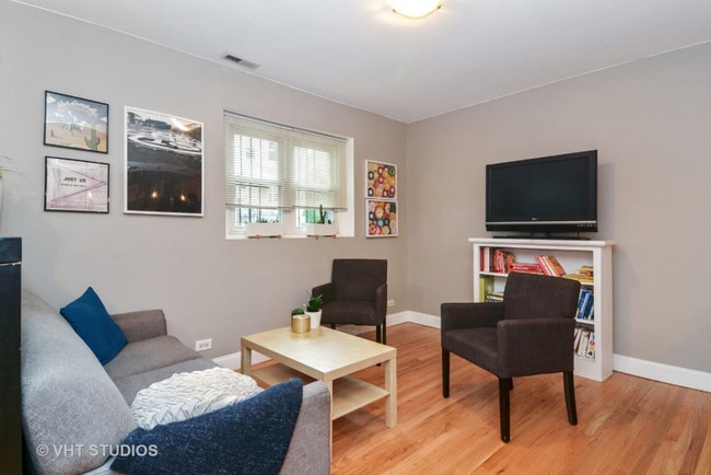 Building Photo - 3334 W Belden Ave