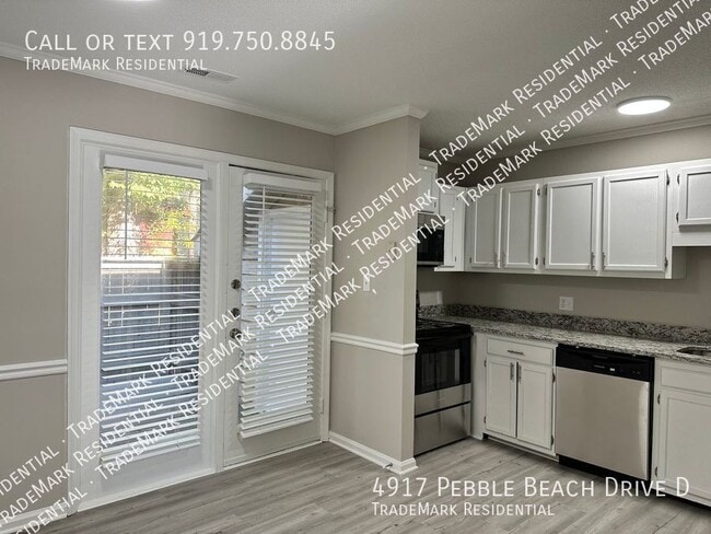 Foto del edificio - 4917 Pebble Beach Dr