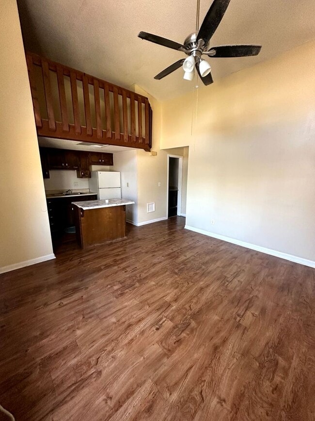 Building Photo - 1-Bedroom Apartment + Lofted Nook – Unique...