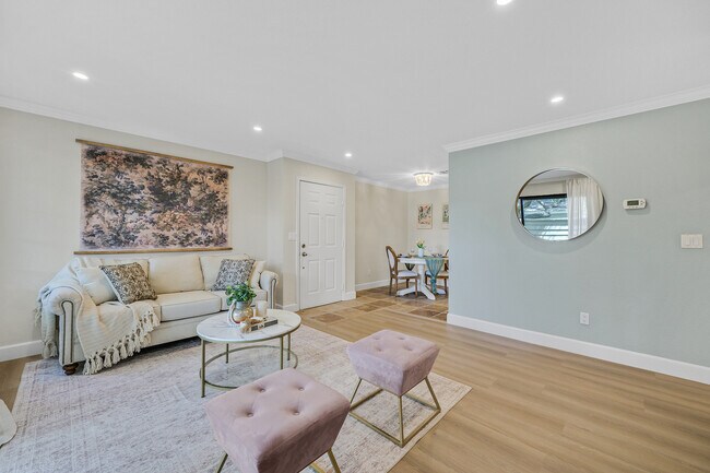 Foto del edificio - 160 Eastridge Dr