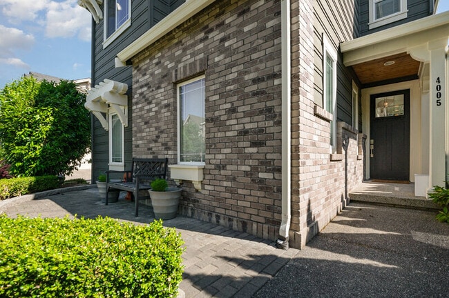 Building Photo - 4005 W Briarcliff Ln