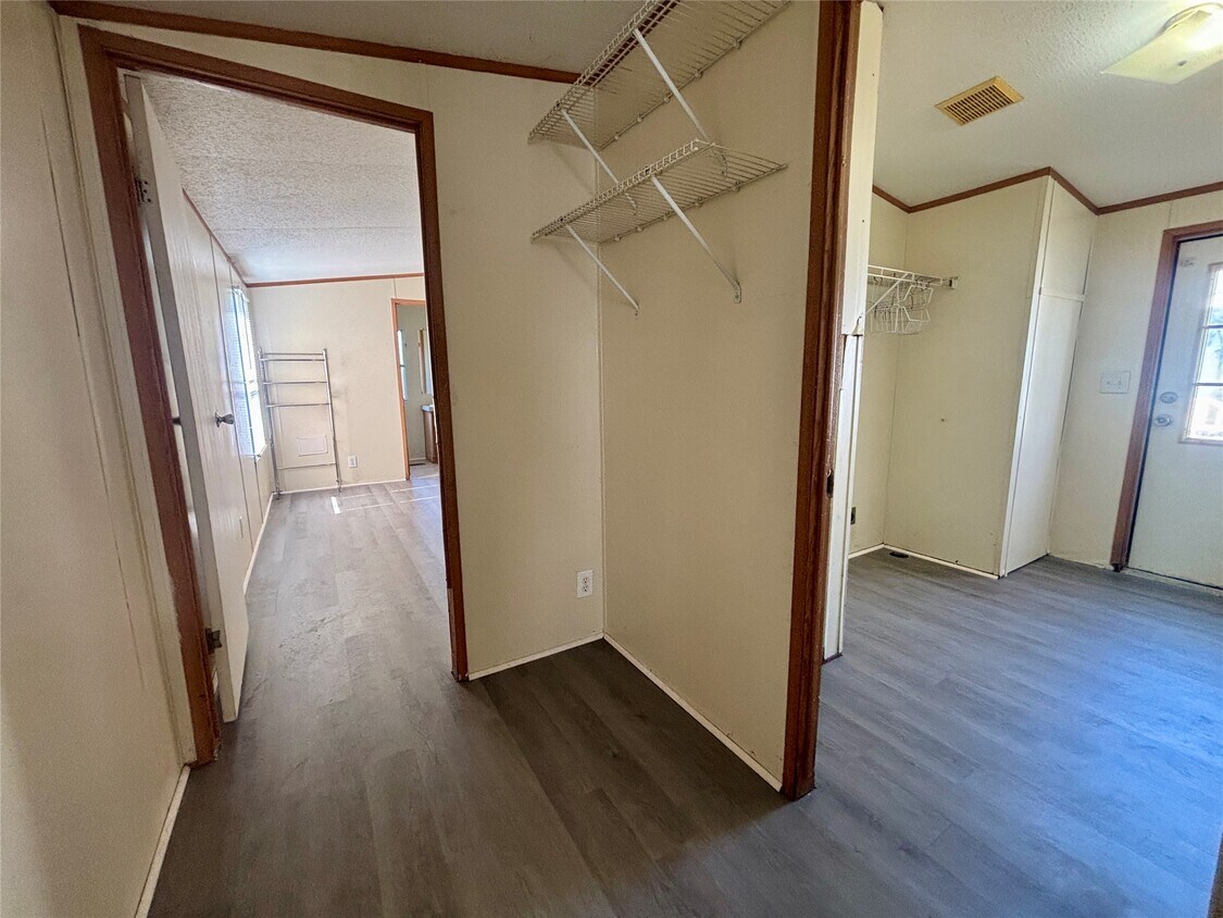 Foto del edificio - 14355 Enchanted Waters Dr