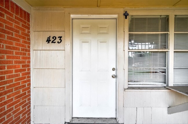 Foto del edificio - 423 Gammon Dr