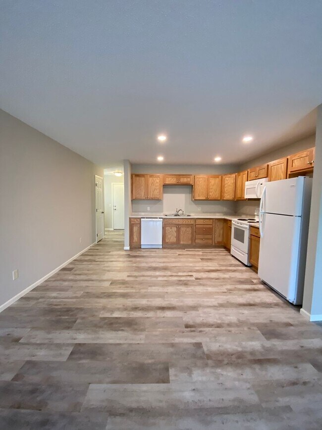 Foto del edificio - 1551 Gunston Dr