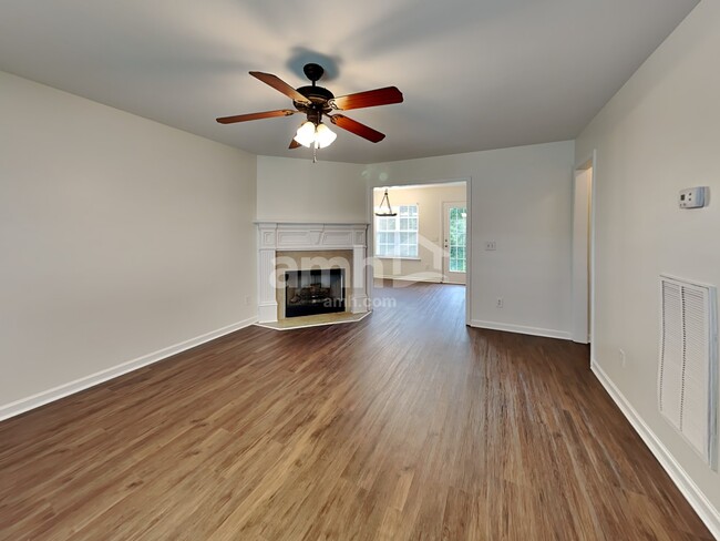Building Photo - 5235 Cloister Dr