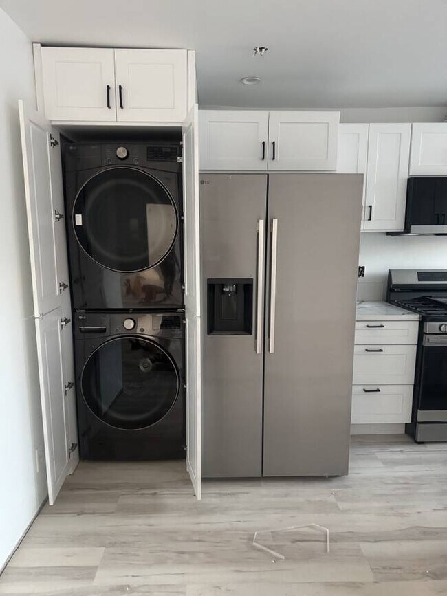 Foto del edificio - 522-528 N Alexandria Ave