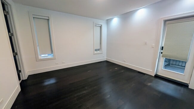 Building Photo - 1445 W Fry St