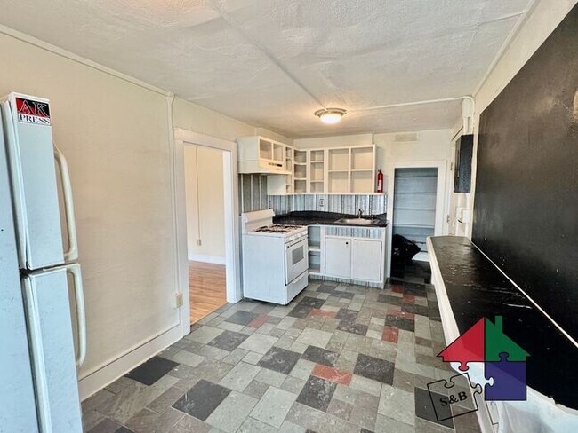 Foto del edificio - Amazing Two Bedroom in Burlington - $500 OFF FIRST MONTHS RENT WHEN YOU SIGN A LEASE BY 9/15!