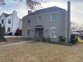 Building Photo - 2556 Boyd Ave