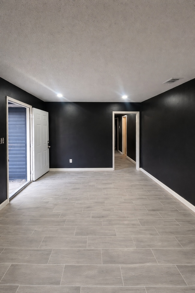 Photo - 2801 Alvin Ave House