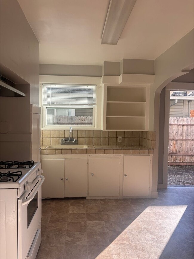 Foto del edificio - 54-2203