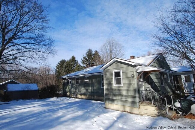 front of house - 19 Mosher Plz