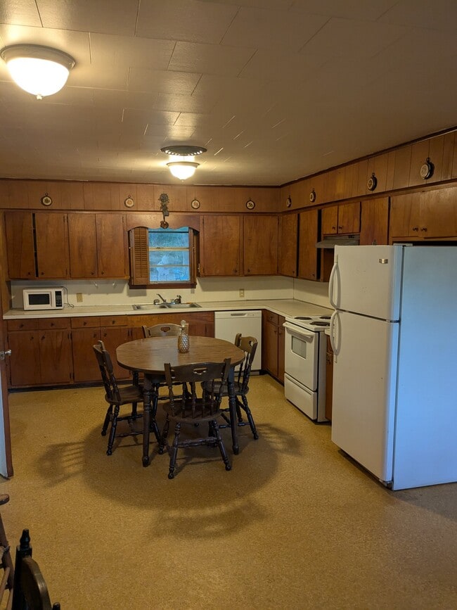 Building Photo - 2602 US-190