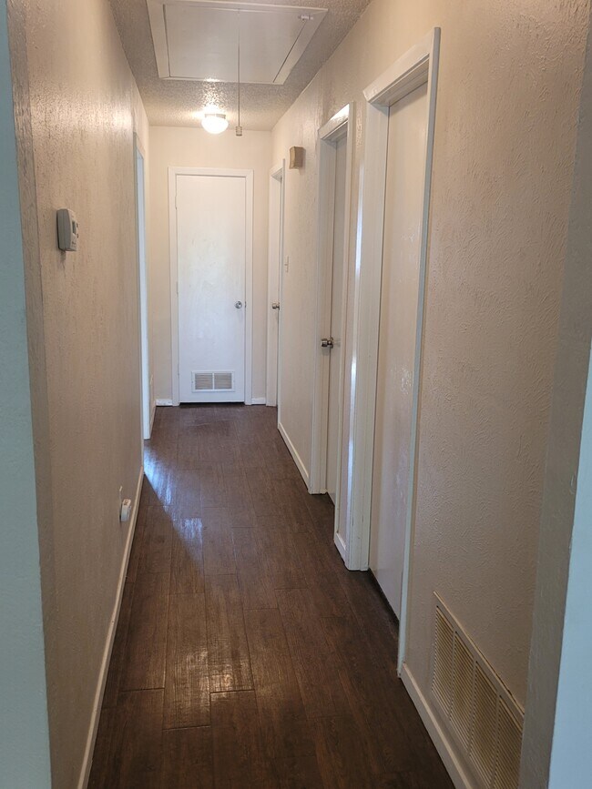 Foto del edificio - 316 Towne House Ln