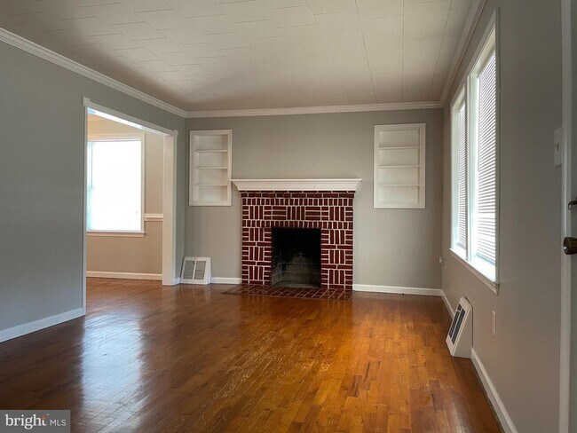 Building Photo - 573 Fairfax Pike