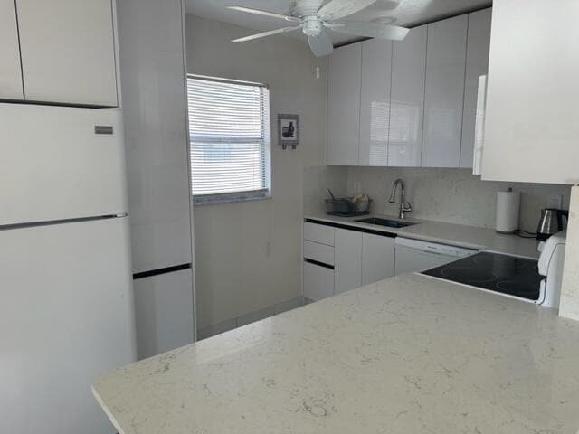 Foto del edificio - 476 Saxony Way