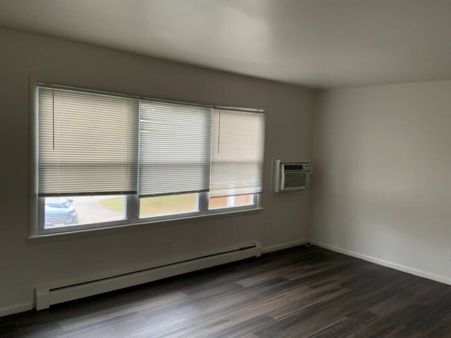 Building Photo - 11-21-21 Ashdown Rd