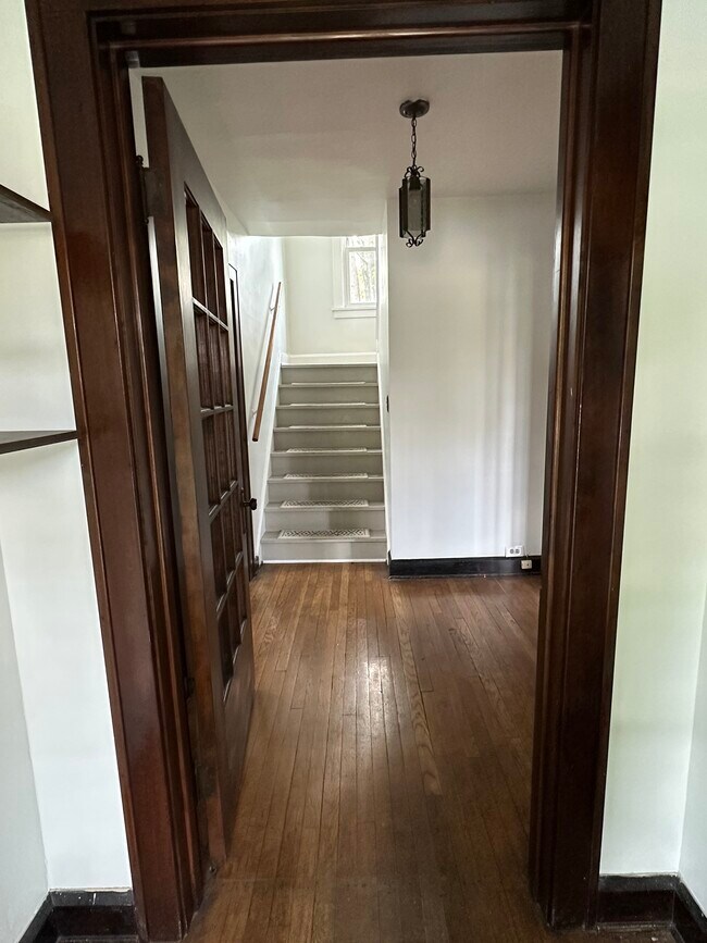 Foto del edificio - 1634 Chesterland Ave
