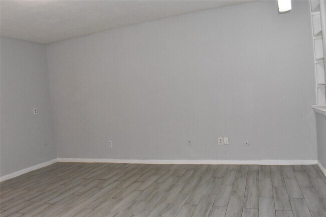 Foto del edificio - 11411 Harwin Dr.
