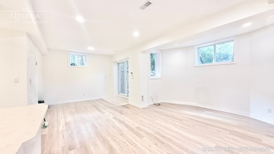 Building Photo - 22 Risebrough Av