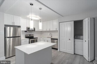Building Photo - 8440 Limekiln Pike