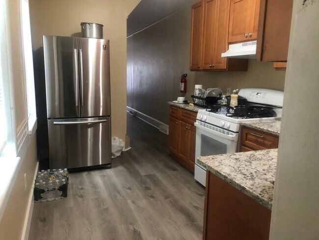 Foto del edificio - Fantastic 2 Bedroom/2 Bath Home! Recently Renovated Kitchen & Baths!