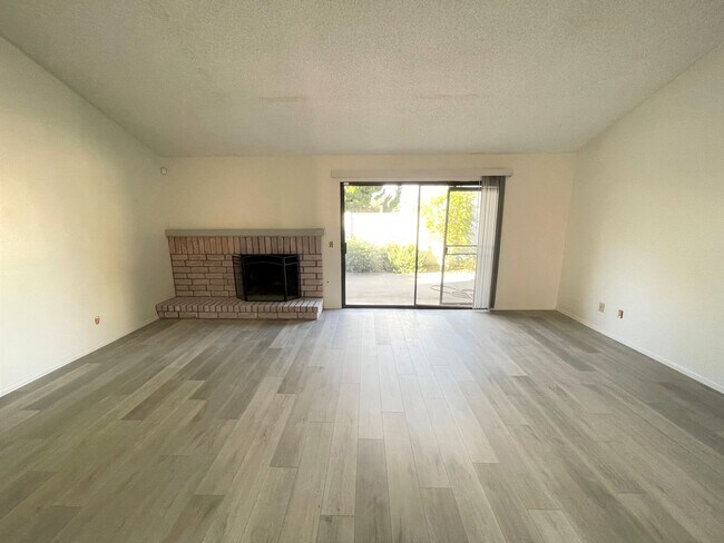 Foto del edificio - Scandia Pines Condo- Great Amenities!!