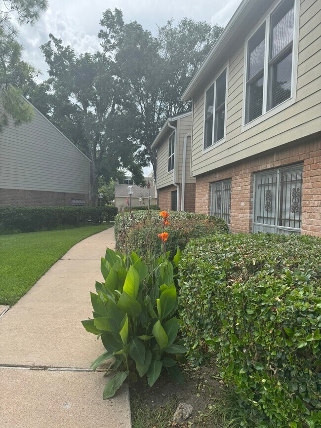 Foto del edificio - 5005 Georgi Ln