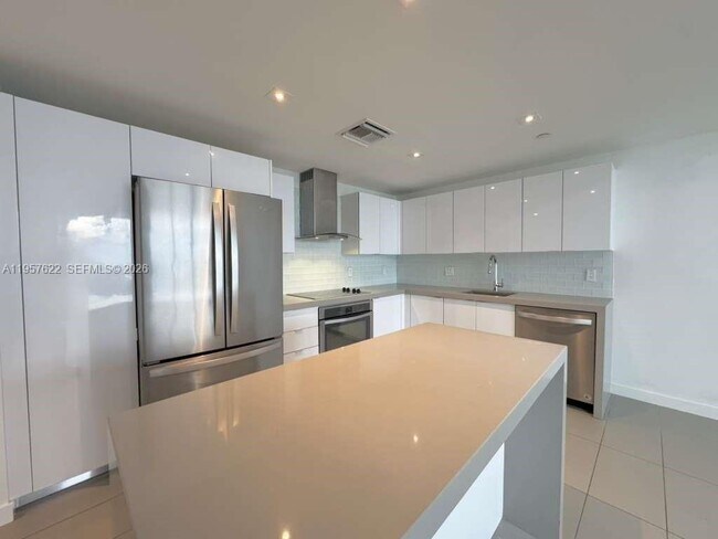 Foto del edificio - 1600 NE 1st Ave