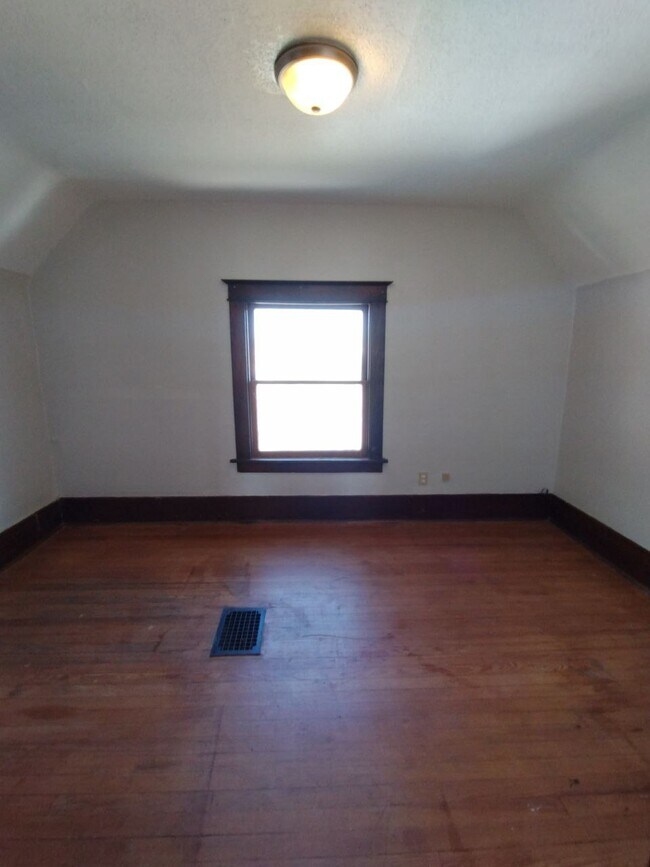 Foto del edificio - 101 1st Ave NW