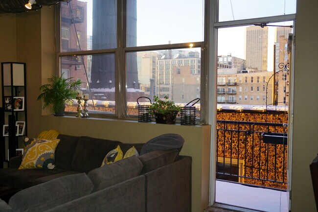 Foto del edificio - 500 S Clinton St